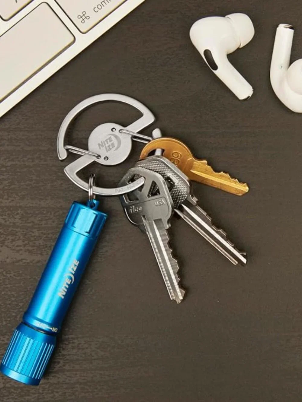 Nite Ize Medallion Key Carabiner - Stainless Steel Key Ring Carabiner - *NEW*